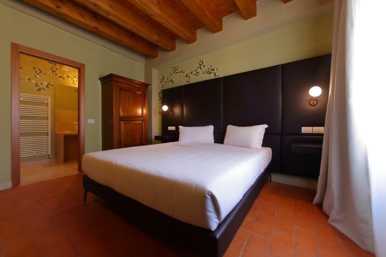 La Boheme Chambres ลาซีเซ ภายนอก รูปภาพ