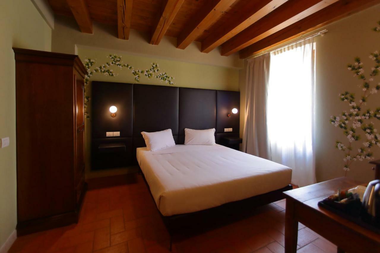 La Boheme Chambres ลาซีเซ ภายนอก รูปภาพ